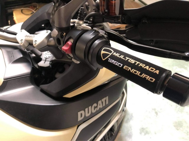 Grip cover for Ducati  Multistrada 1200 Enduro -w