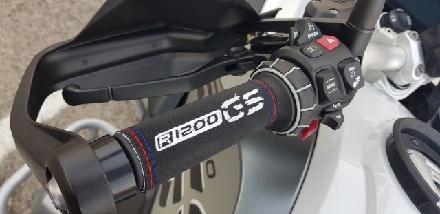 Grip cover for  BMW R1200 Gs-scritr